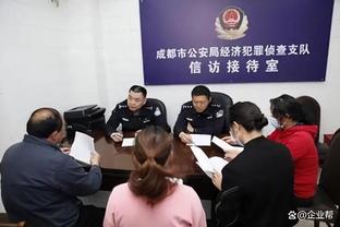 火力全开！格兰特28中14砍全场最高37分 多次单吃西卡得手